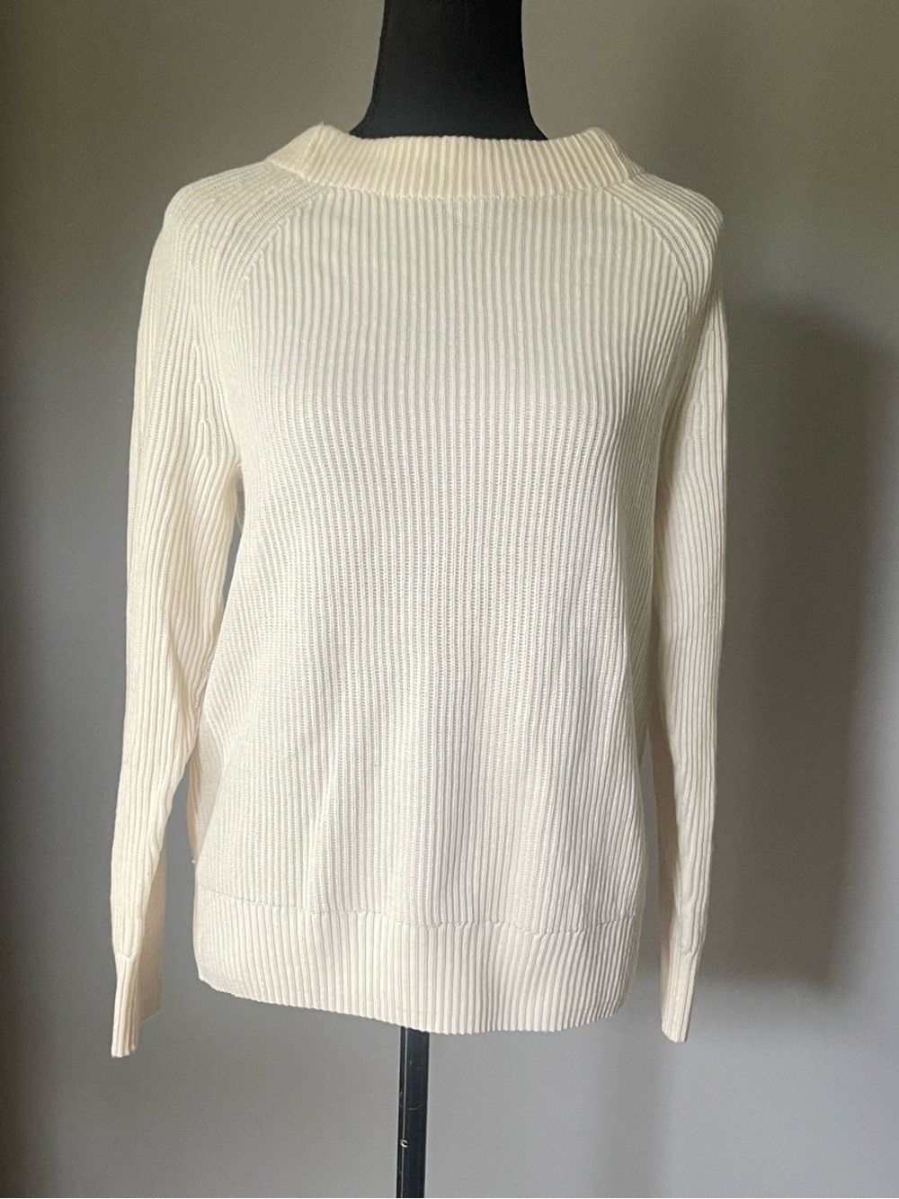 Banana Republic Cream Ribbed Crewneck Sweater